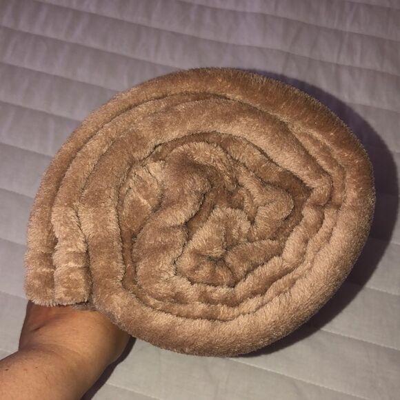 WS Tan Light Brown Plush Throw - Picture 6 of 6